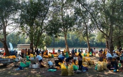 A Felső-Tisza árterének a hulladékmentesítésében vett részt egy lovassys csapat